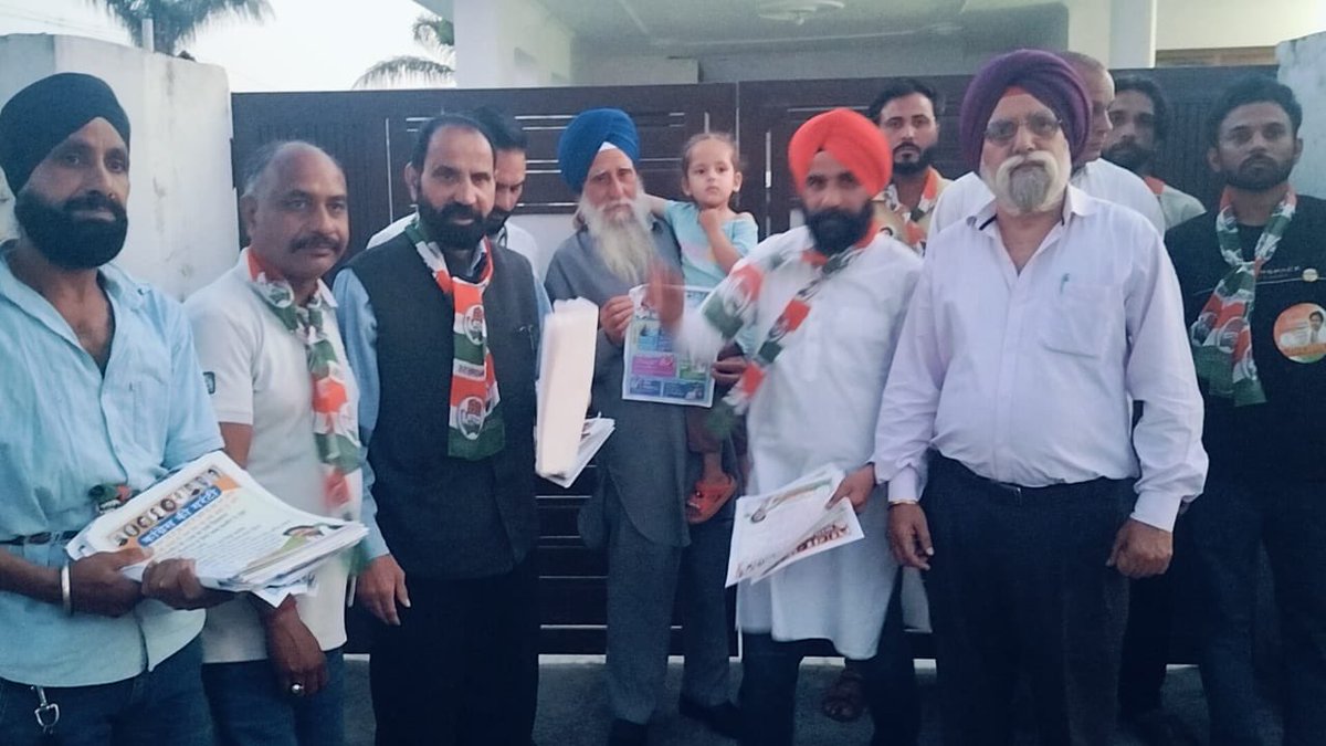 INCJammuKashmir's tweet photo. Today, JKPCC Gen Sec Sh @PawanINC and Chairman SC Cell, Karan Bhagat conducted an evening door-to-door campaign to support Lok Sabha @INCIndia Jammu Reasi MP Candidate Sh @RamanBhalla_ in Pyt Maralian, Miran Sahib (RS Pura).. https://t.co/i2k4Skm5pW