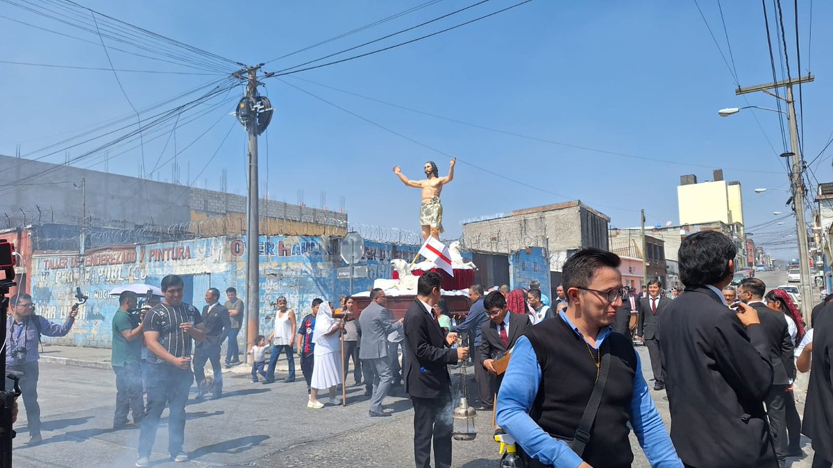 En desarrollo el Cortejo Procesional de Jesús Resucitado del Templo San Sebastian en Zona 1.
