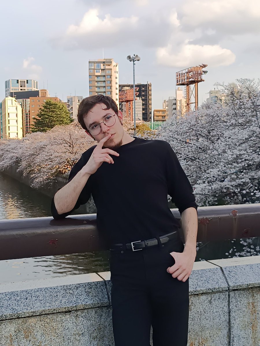 Adorian_kun's tweet photo. Últim dia de vacances:

Sakura i gent que estimo.

❤️ https://t.co/VFkFEOsgJS