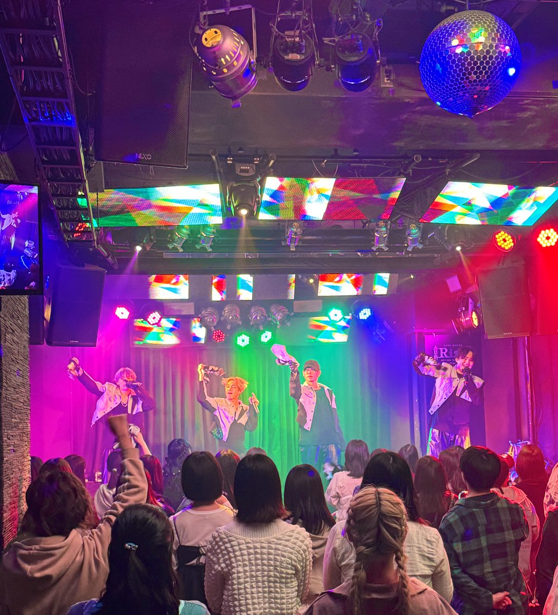 jayerbrashball's tweet photo. 2X2X LIVE TOUR 2024『NEXUS ~Until Dawn~』ツアー初日 青山RizM とんでもないパフォーマンス力と結束力 次のステージの可能性を感じた日 っていうかプロデューサーENOYUくんのアレ!!ヤバすぎです 観たい方はぜひ現場で #2X2X #ぴゃも #ENOYU #感謝 #ぴゃもレペゼン嬉しいよ https://t.co/HbM42fwbYx