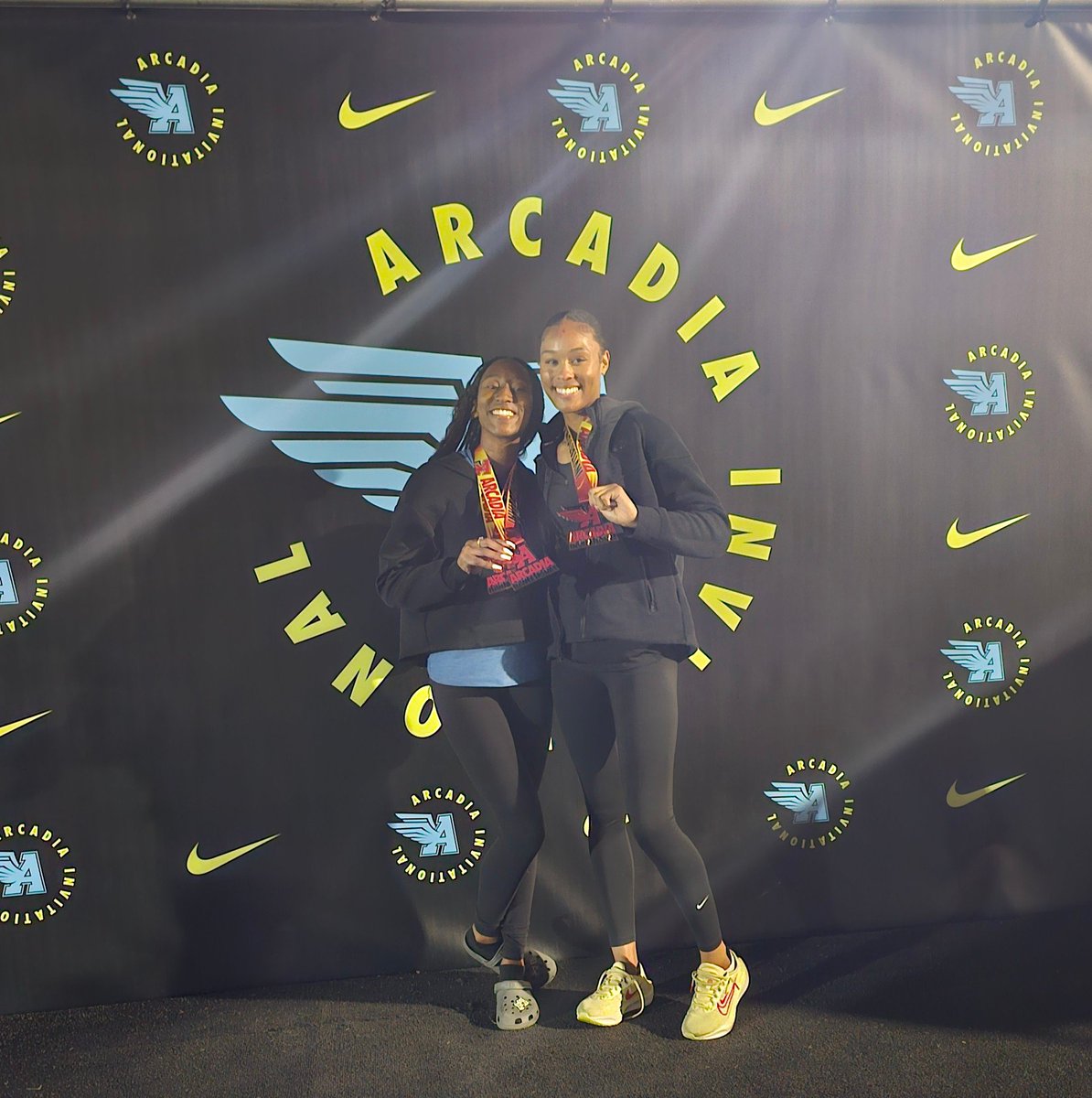 The Colorado Super Duo - among the best in the country! Kaeli Powe and Gabriela Cunningham. Powe - 39-03.25 in Invitational TJ. Cunningham - 42.52s in Invitational 300mIH