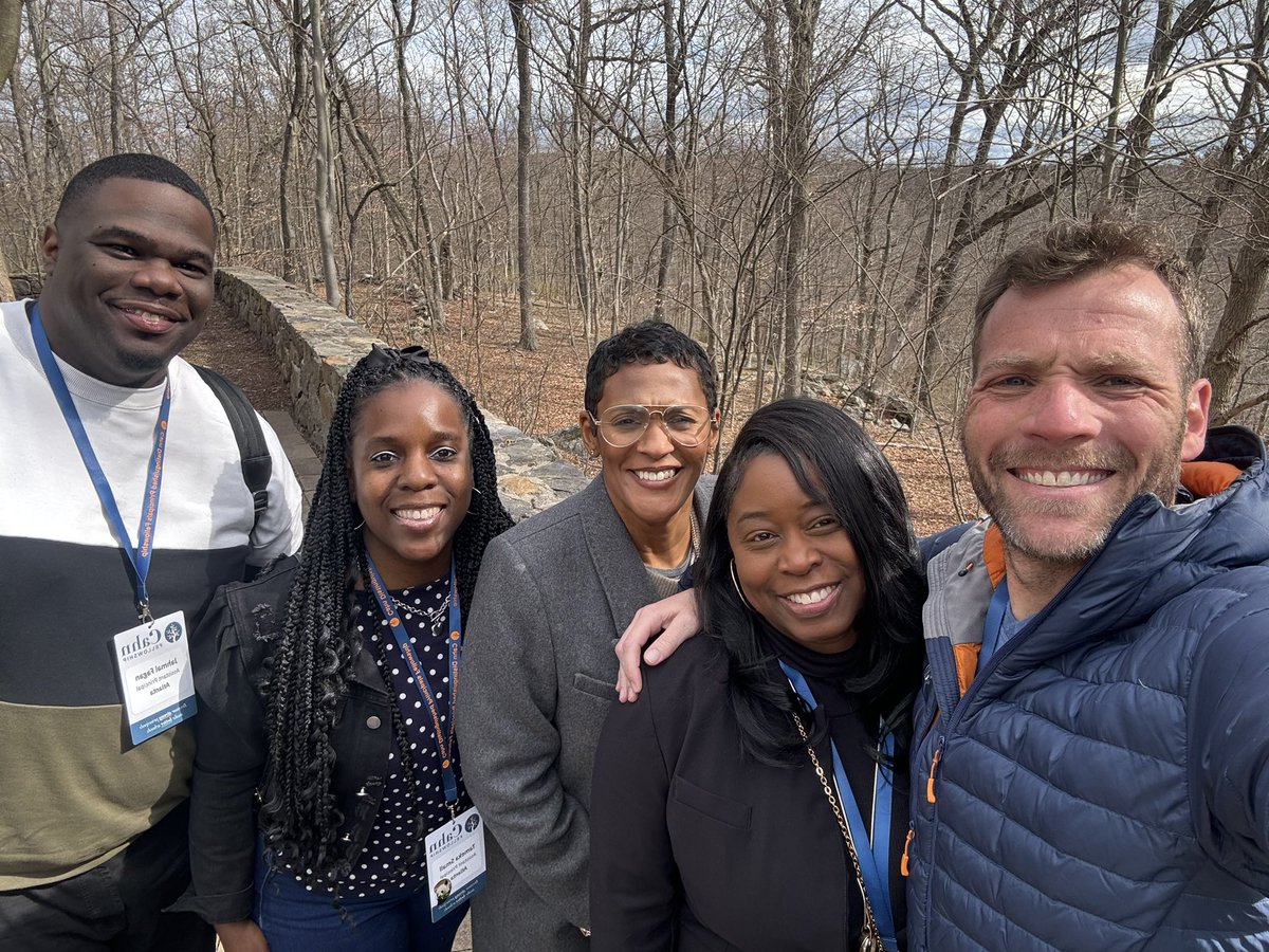 MsSmall2016's tweet image. Our 2nd NY @CahnFellowship trip was amazing! Sessions, fireside chat 🔥🔥 &amp;amp; leaders were 👏🏾😍👏🏾! Learning, shifting ways of thinking &amp;amp; growing together! The bonus was meeting Mr.Cahn ⭐️🙌🏾❤️ @jbland100 @BoydPrincipalK @CasPrinciTmomon @AP_Fagan 
#Transformative21 @apsupdate