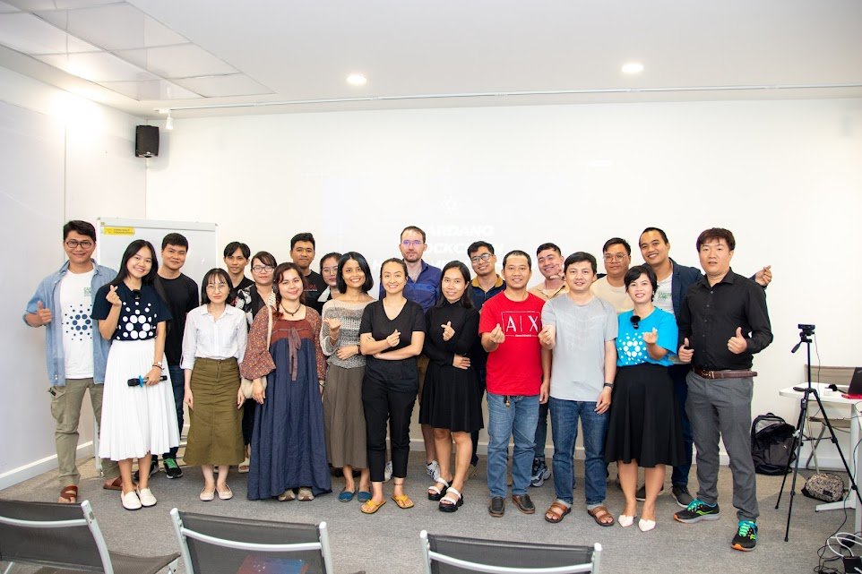 Today, <a href="/mietran0407/">Mie Tran (C3ETH)</a>  and I organized the Cardano Blockchain Meetup in Ho Chi Minh City, Vietnam😀
We and <a href="/Cardano/">Cardano Community</a> lovers discussed passionately about:
1. Notable updates in the Cardano ecosystem
2. Cardano decentralized governance, CIP1694
3. <a href="/IntersectMBO/">Intersect</a>  and opportunities
It