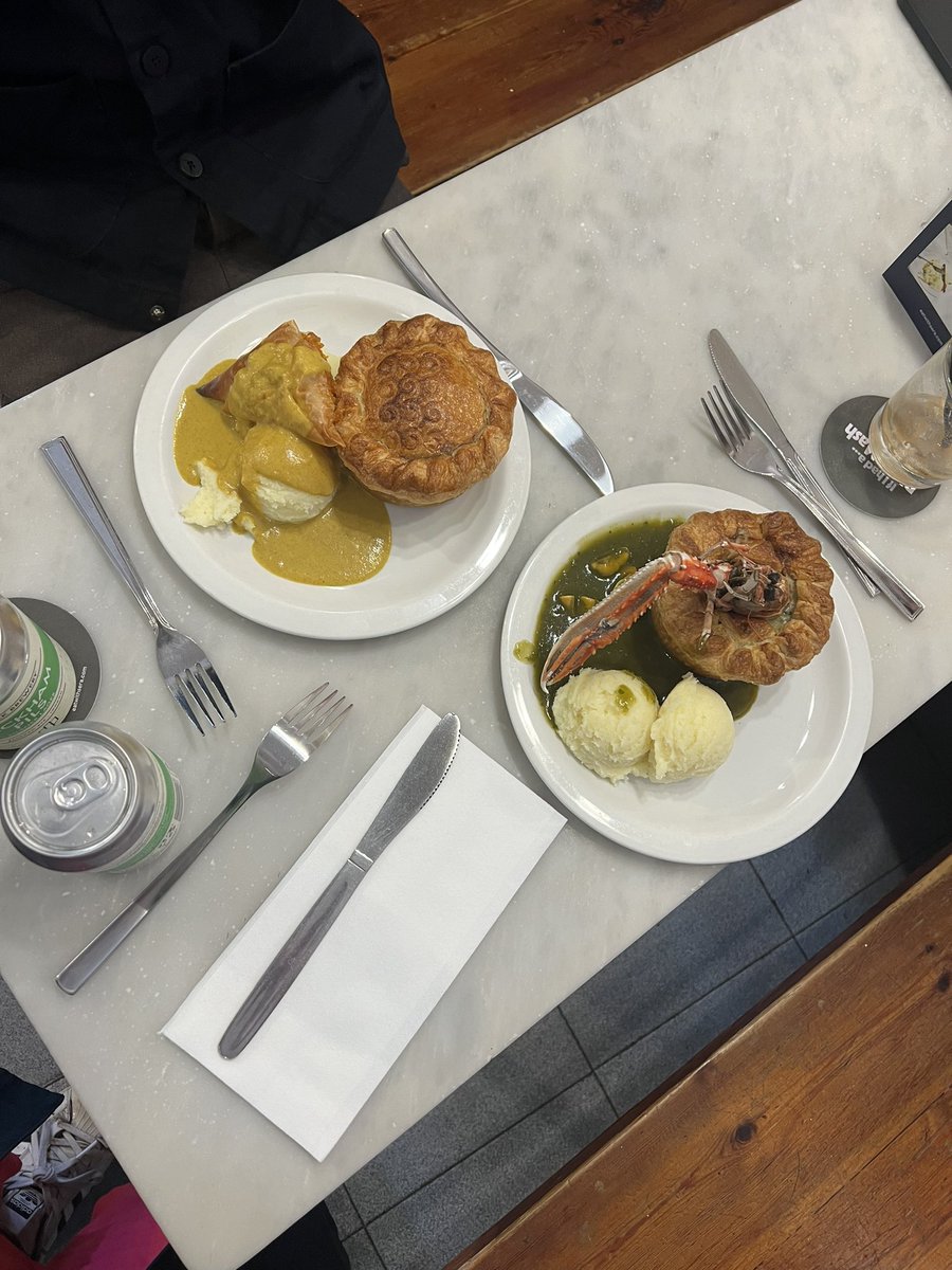 Kate Ng (@etakatetakate) on Twitter photo Takeover of Manze’s in Peckham by <a href="/chefcalum/">calum franklin</a> and <a href="/IvanJD/">Ivan Tisdall-Downes</a> today! Stargazey pie with a langoustine peeking out was top fancy pie biz ❤️ Takeover of Manze’s in Peckham by <a href="/chefcalum/">calum franklin</a> and <a href="/IvanJD/">Ivan Tisdall-Downes</a> today! Stargazey pie with a langoustine peeking out was top fancy pie biz ❤️