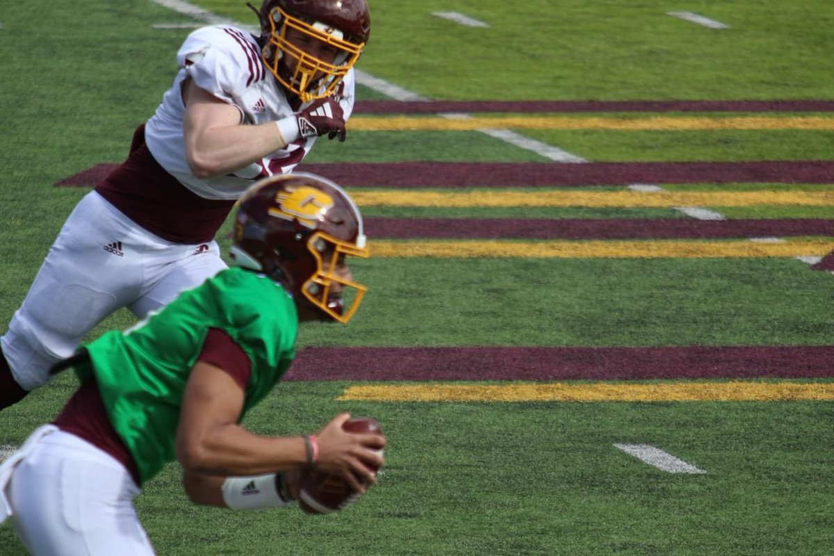 Brighton Alum @riddle_cade in action during a recent @CMU_Football spring scrimmage: