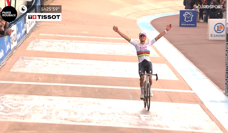 Mathieu van der Poel (Alpecin-Deceuninck) wins Paris-Roubaix