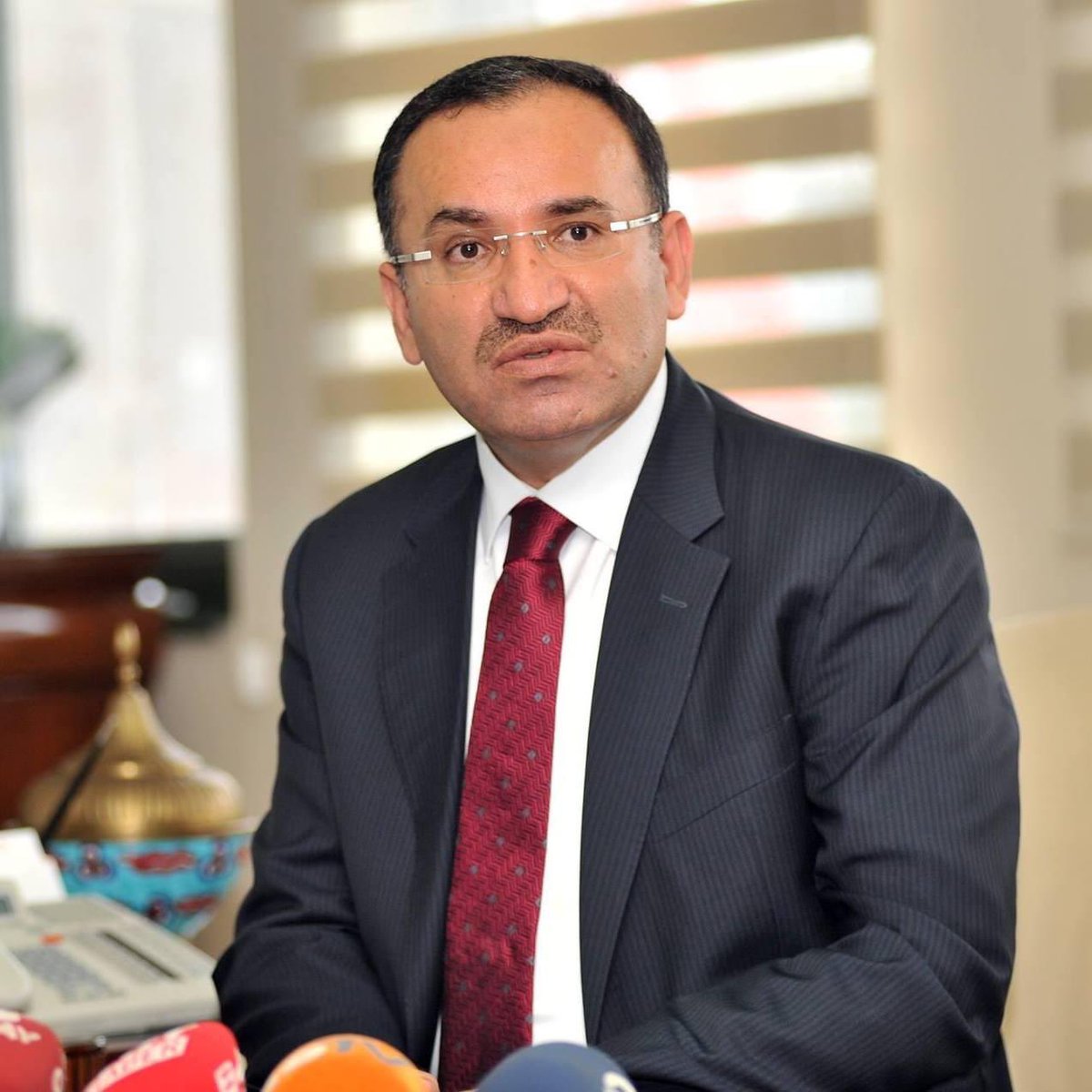 Must6334Kara's tweet photo. Çek elini urfadan çek elini siverekten
#Bekirbozdag
#Siverekicinadalet https://t.co/7FN32PACDA