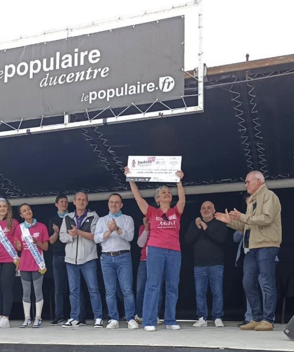 laliguecancer87's tweet photo. 💞🎀 31 884 € en faveur de la #Liguecontrelecancer87 !
Grâce à vous un chèque de 26 884 € a été remis à l'association. Ce don a été complété de 4 000 € par #Catalent et 1 000€ par #KFCLimoges et #Escrocs.
Un GRAND GRAND MERCI à tous ! 🙏 https://t.co/7cAPTlwaxC