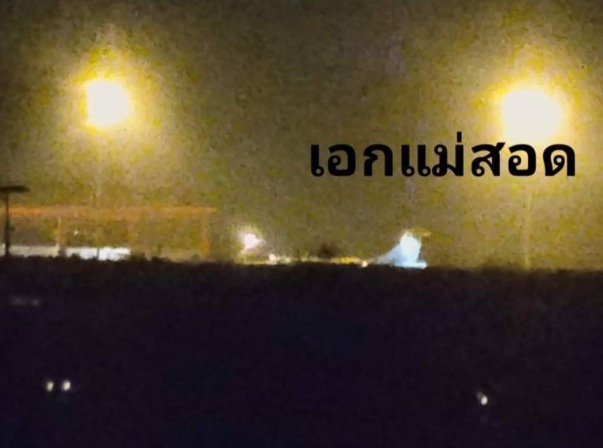 At 8:34 pm tonight, a SAC charter flight touched down in Mae Sot, aiming to repatriate soldiers. There are also reports indicating an attempt to retrieve crucial documents. As of this evening, SAC has not surrendered to KNU, meaning KNU has not yet gained full control of Myawaddy