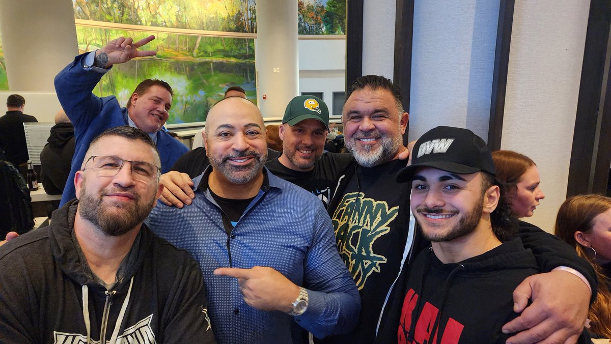 Solving all the world's problems with @ShaneHelmsCom @ScrapDaddyAP @TherealAbyss @RealArmandoHaHa @TheKalHerro  #SuperFriends #WrestleMania #Family