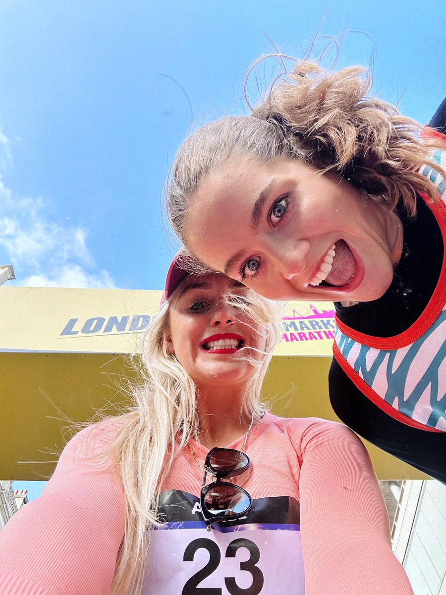 Team Mum and Daughter for the WIN! How cool to hit the start line with our MUM’s . @loislogansj x @gabbylogan . Immensely PROUD of my MUM. LONDON you were electric. GRATEFUL for everyone out there supporting and for my trotters and body to give me the ability to run! It’s a gift