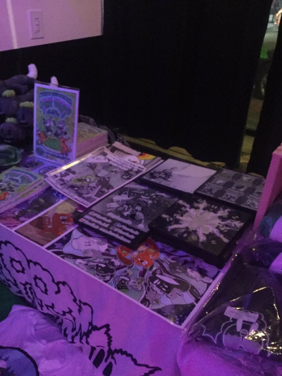 Toonbuds1's tweet image. Big thanks to emmylovebud from lunasoulsoundhealing for a amazing event last night at thesummitlounge_ma 🙌 We had a blast 🎉 #event #funvibes #community