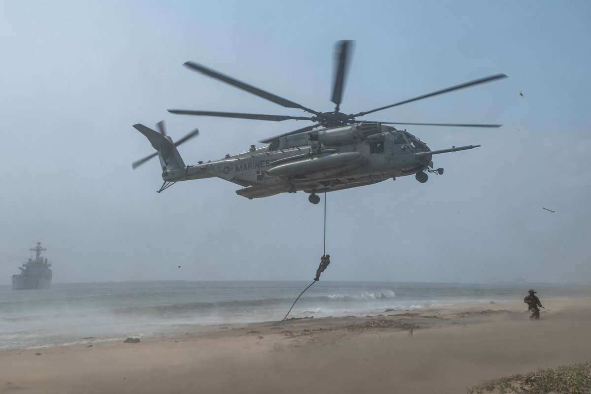 #Marines with @15thMEUOfficial conduct a fast-rope bilateral training event from a Marine Corps CH-53E Super Stallion during Exercise Tiger TRIUMPH on Kakinada Beach, India. Tiger TRIUMPH enhances interoperability and joint readiness between U.S. and Indian Armed Forces. #USMC