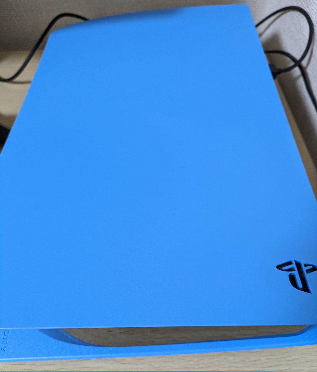 TeamRASEN様のキャンペーンでPS5とカバーをいただき、それに合わせてモニターも144hzのを今日買って早速ゲームを楽しんでいます！この度は誠にありがとうございます！120fpsで遊べて嬉しいです。スターライトブルーのカバーもかっこいい。
<a href="/TeamRASEN_JP/">Team RASEN</a>