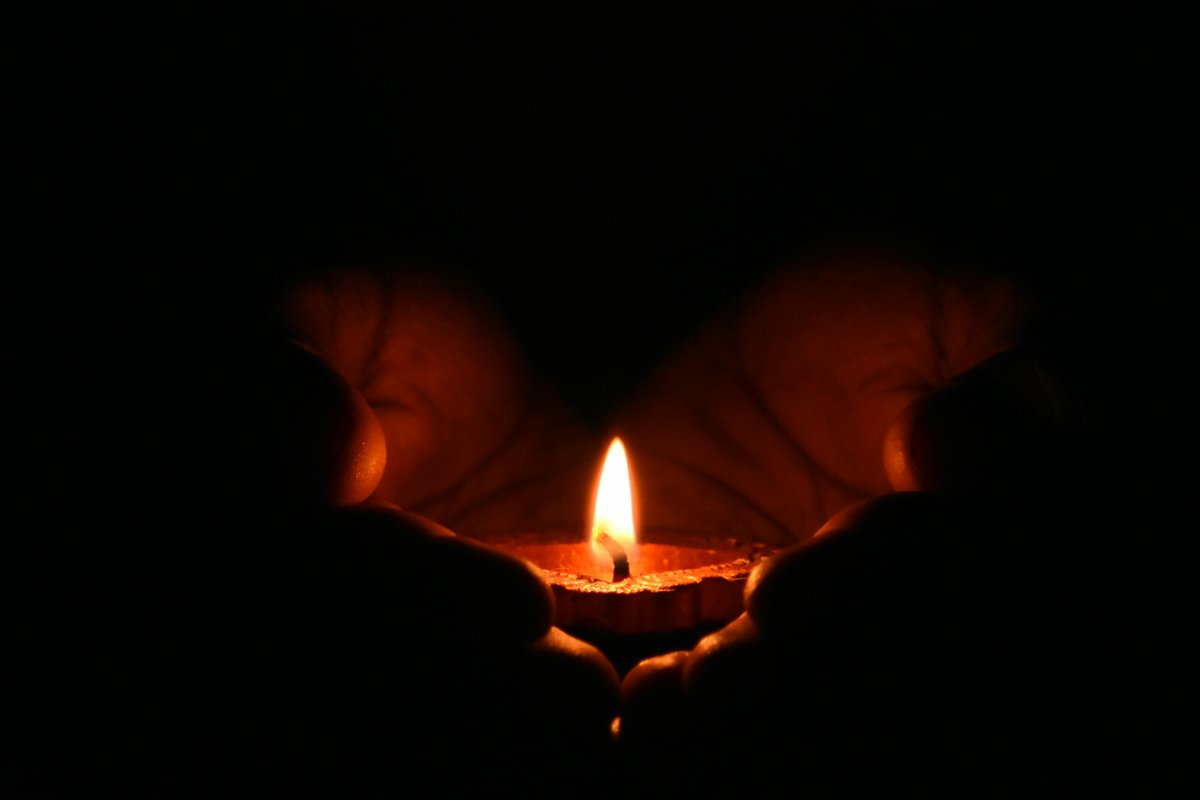 meso_hub's tweet photo. As Global Asbestos Awareness Week comes to a close, we light a candle to honor and remember asbestos victims worldwide. 

https://t.co/RrH9UuieTO

#GAAW2024 #GlobalAsbestosAwarenessWeek #Asbestos https://t.co/x9MKEkk3l3