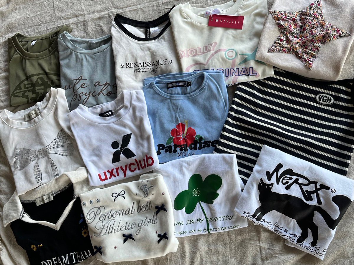 ✄ ส่งต่อเสื้อผ้า ka🍋🌺 ✿ ˚ ༘
         𓆝 𓆟 𓆜 𓆞
🎀 stylist hm uxry vgh nerxwold 🎀

✮ ค่าส่ง45 รีปักลด5บาท  🌟(ผ้าหนัก+5 )

#ส่งต่อเสื้อผ้ามือสอง #ส่งต่อเสื้อผ้า #y2kthailand #vghbkkมือสอง #stylistshop #cintageshop #ส่งต่อuxryclub #ส่งต่อracconnclub #ส่งต่อfallenangels