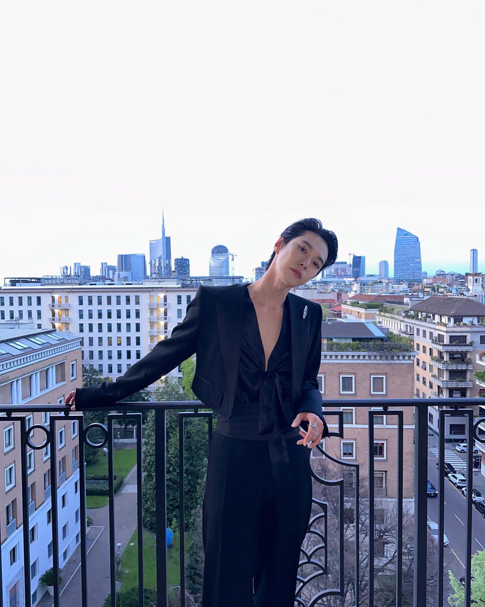 317otm's tweet photo. ハァ🥲🥲🥲私も幸せでした

#doyoung #도영 #ドヨン
#玉森裕太 https://t.co/YswR8MTokG