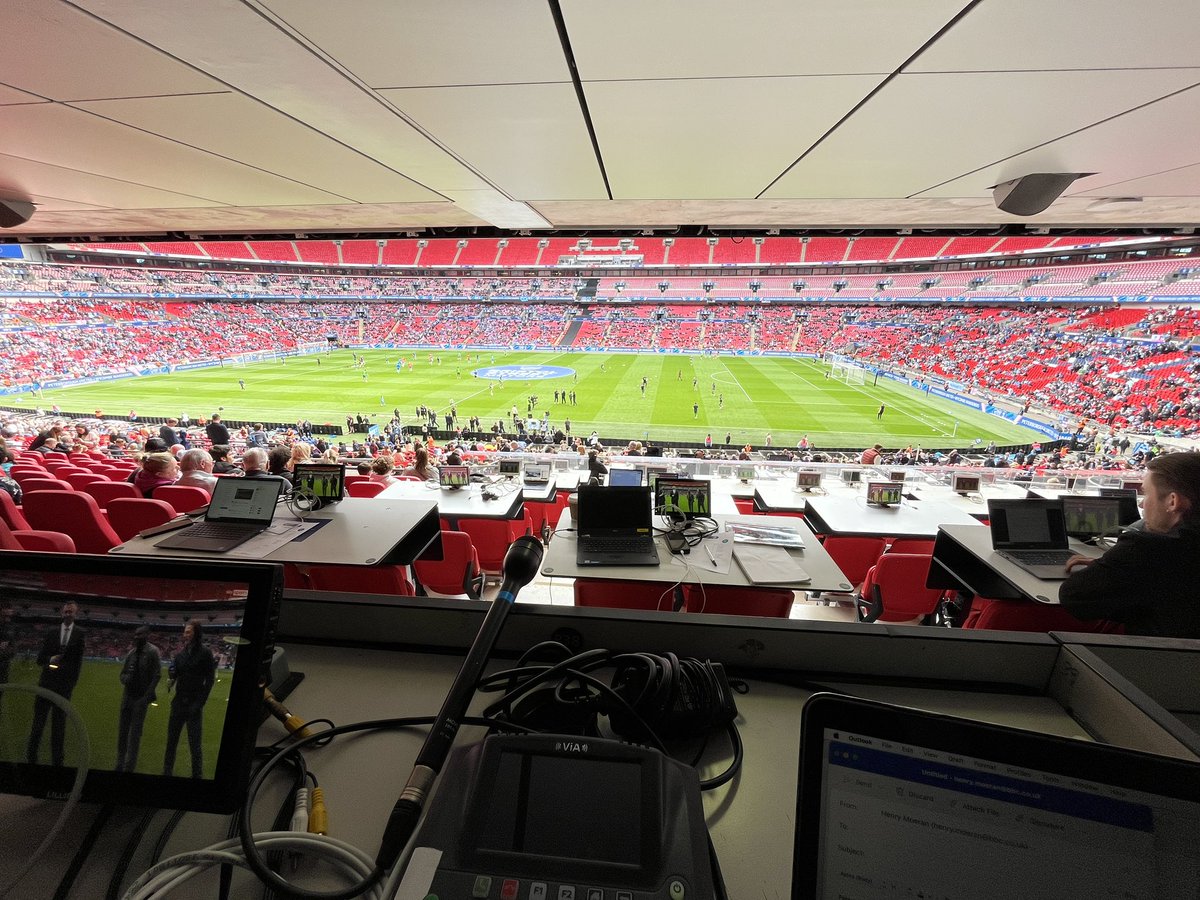 EFL Trophy time at Wembley, and a wonderful story up front for Wycombe. 20-year-old Richard Kone came to the UK in 2019 and represented Ivory Coast in the Homeless World Cup. He started this season at ninth tier @Athleticnewham, and today starts at Wembley.