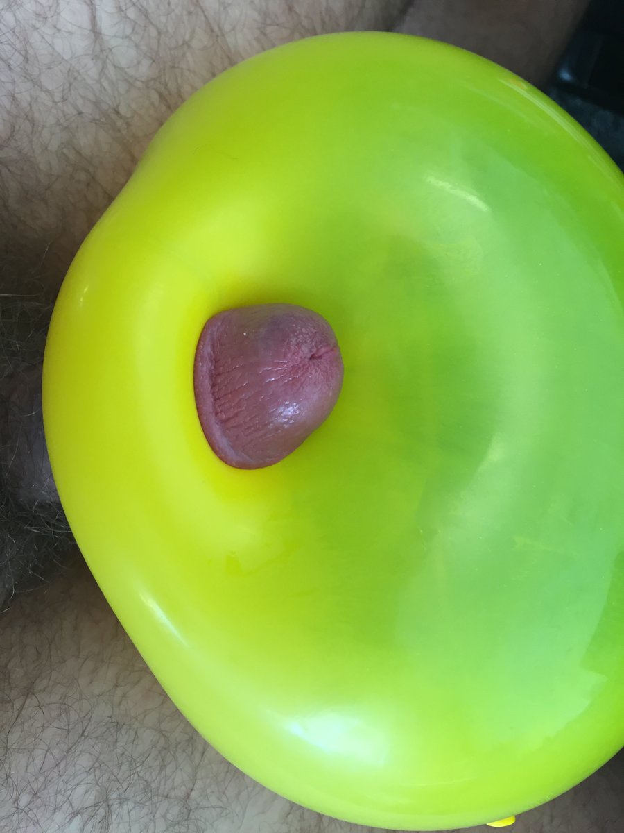 Luftibus2's tweet photo. Donut balloons are really a lot of fun!!! https://t.co/DVsPFeZp7k