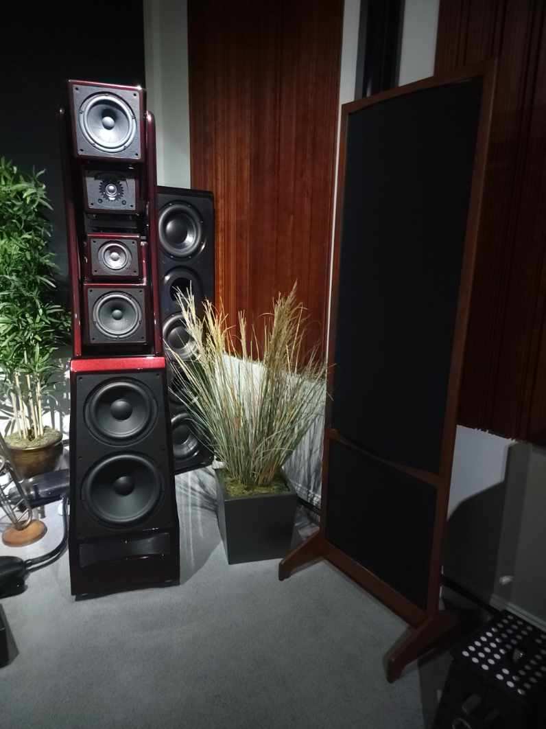 AVRoomService's tweet image. We are excited to introduce our new PolyFlex Mobile diffuser at Axpona at the Market Place! They are both beautiful and fun! Optimize soundstage and timbre to your liking. Nest them together for storage. Many wood species &amp;amp; custom options.
Learn more at:  avroomservice.com/diffusers/