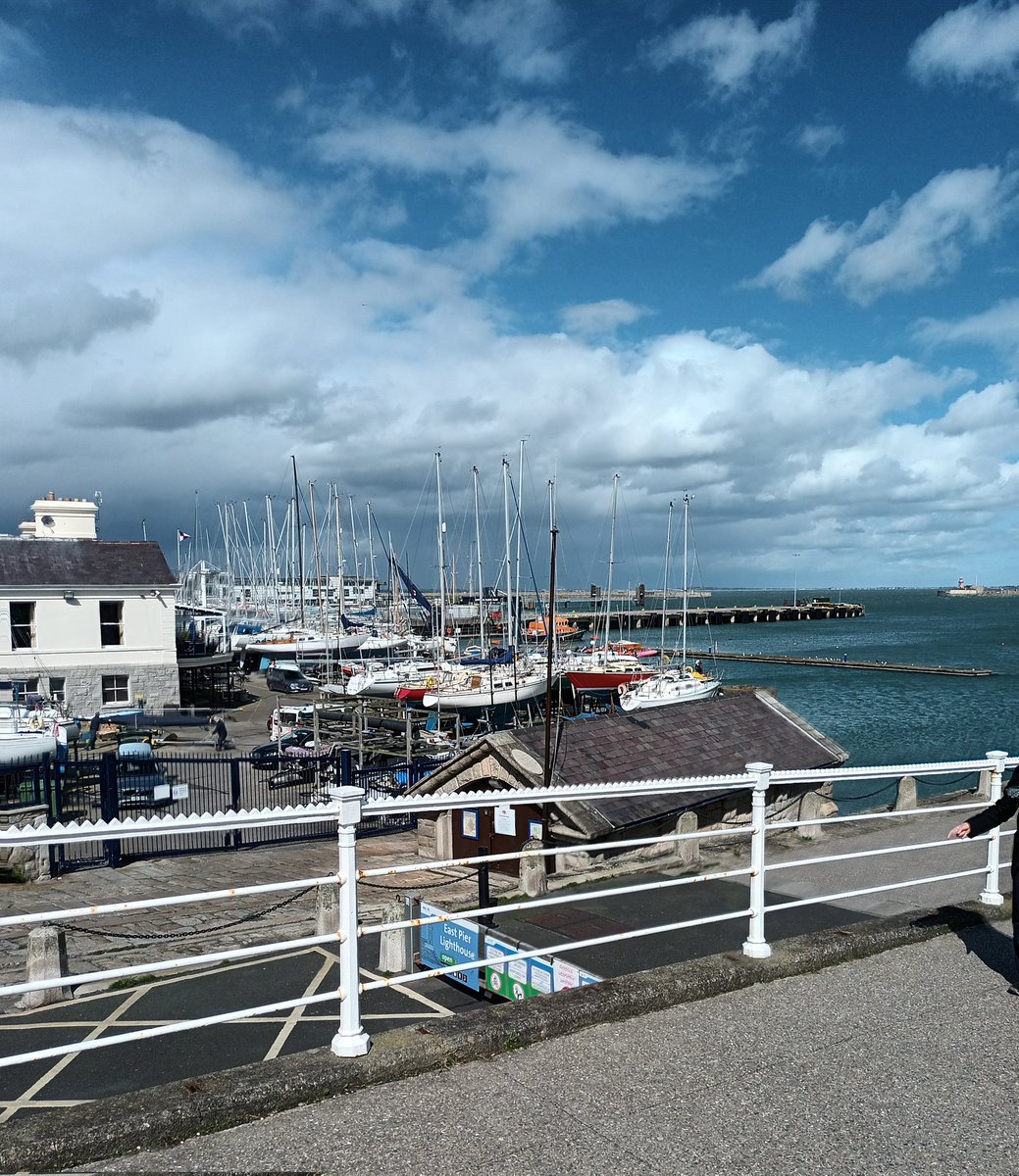 Had a very pleasant time in the delightful and sunny Dun Laoghaire @DunLaoghaireTn