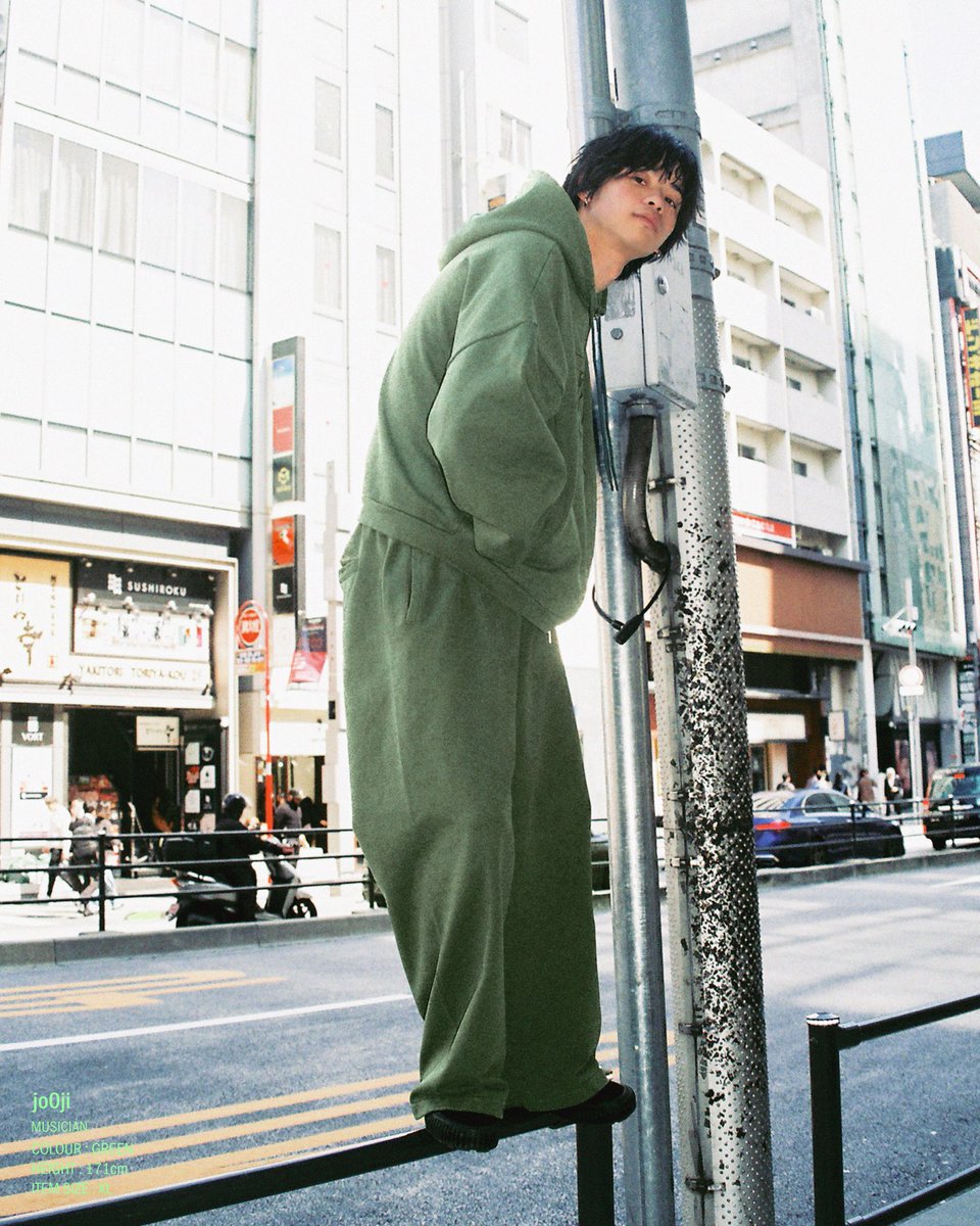 モデルしたんだっ。 DWS好きで、服も着てたから呼んでもろてめちゃ