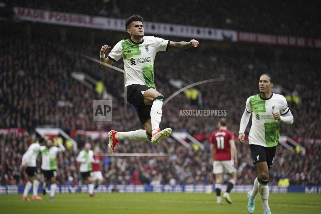 Half time. @ManUtd 0 @LFC 1. Shot for AP.