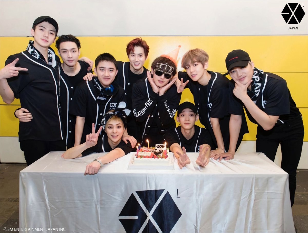 sakovi's tweet photo. Happy 12th Anniversary EXO! 🥳❤️

12 YEARS ON EXO PLANET
#WithEXOForLife #12YearsWithEXO
#엑소와_함께한_열두번째_봄 @weareoneEXO @B_hundred_Hyun @layzhang @XIUMIN_INB100 @CHEN_INB100 @BAEKHYUN_INB100 @companysoosoo_ https://t.co/PabsksZ2zd