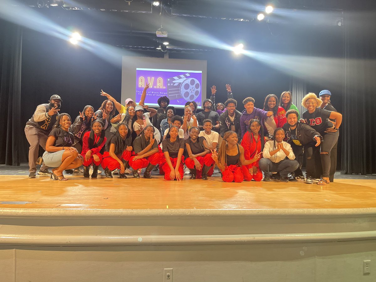 How amazing it was to witness the rebirth of Ladies of Ashanti &amp; Men of Black Reign’s tri-county Step Off! Thank you to the teams who competed, our <a href="/NovaEisenhower/">Nova Eisenhower</a> and <a href="/NovaMiddleTitan/">Nova Middle School</a> steppers, and the AVA Alumni who came out to show out! Great work Ms. Williams &amp; Coach Brit💜🖤