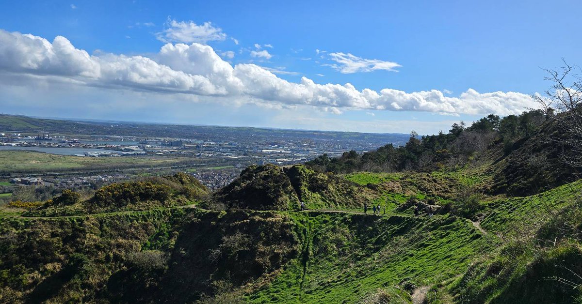 Sunday at Cavehill ⛰️🙏❤️ #StormKathleen #nofilter @WeatherCee @angie_weather @bbcniweather @barrabest @Louise_utv @bbcweather @mea_bc @stormhour @LoveBallymena @love_belfast @ScenesOfUlster @DiscoverNI @BelfastLive