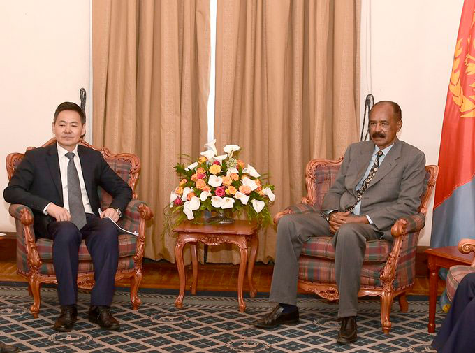 President Isaias met and held talks with Chinese Envoy President Isaias Afwerki met with Ambassador Xue Bing, Special Envoy of the People’s Republic of China to the Horn of Africa, at the Denden Guest House this morning. The discussion centered on the progress in #Eritrea-China
