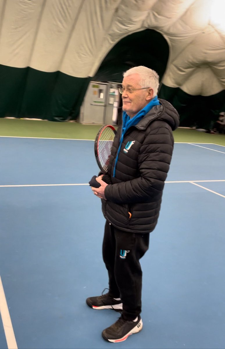 Utterly devastated to announce that Alan Jones,my longtime coach,mentor & friend has passed away after a short illness.Alan coached generations of players & influenced the lives of so many.A giant in the tennis world.I was so lucky to call him my friend 💔