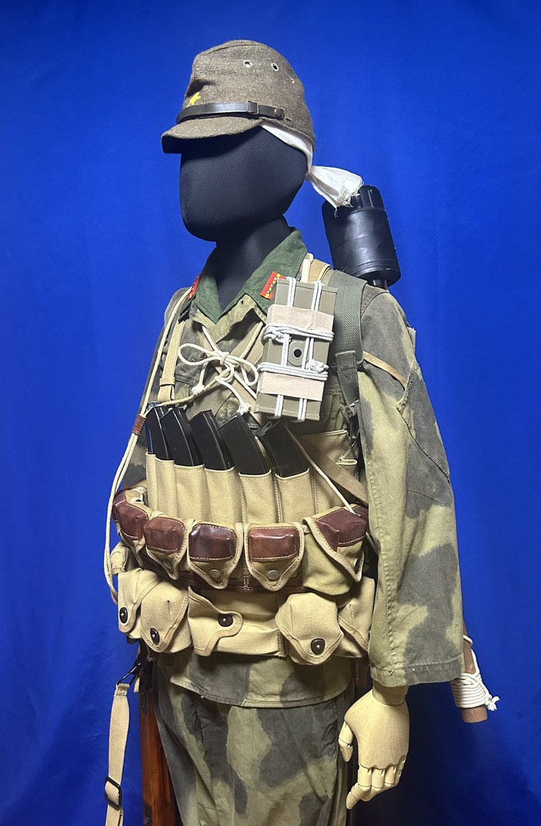 義烈空挺隊 攻撃班 第一組1番手 ⚫︎ 百式機関短銃（前期型で代用