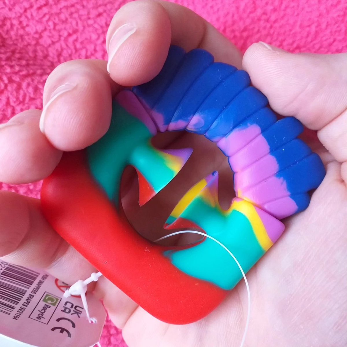 GeekyWndrs's tweet image. Plus que quelques heures pour profiter des -30% sur la boutique ! Si vous vous intéressez aux fidgets, bijoux sensoriels ou fantaisie, châles.. c&apos;est le moment d&apos;y faire un tour ! (Lien dans la bio)