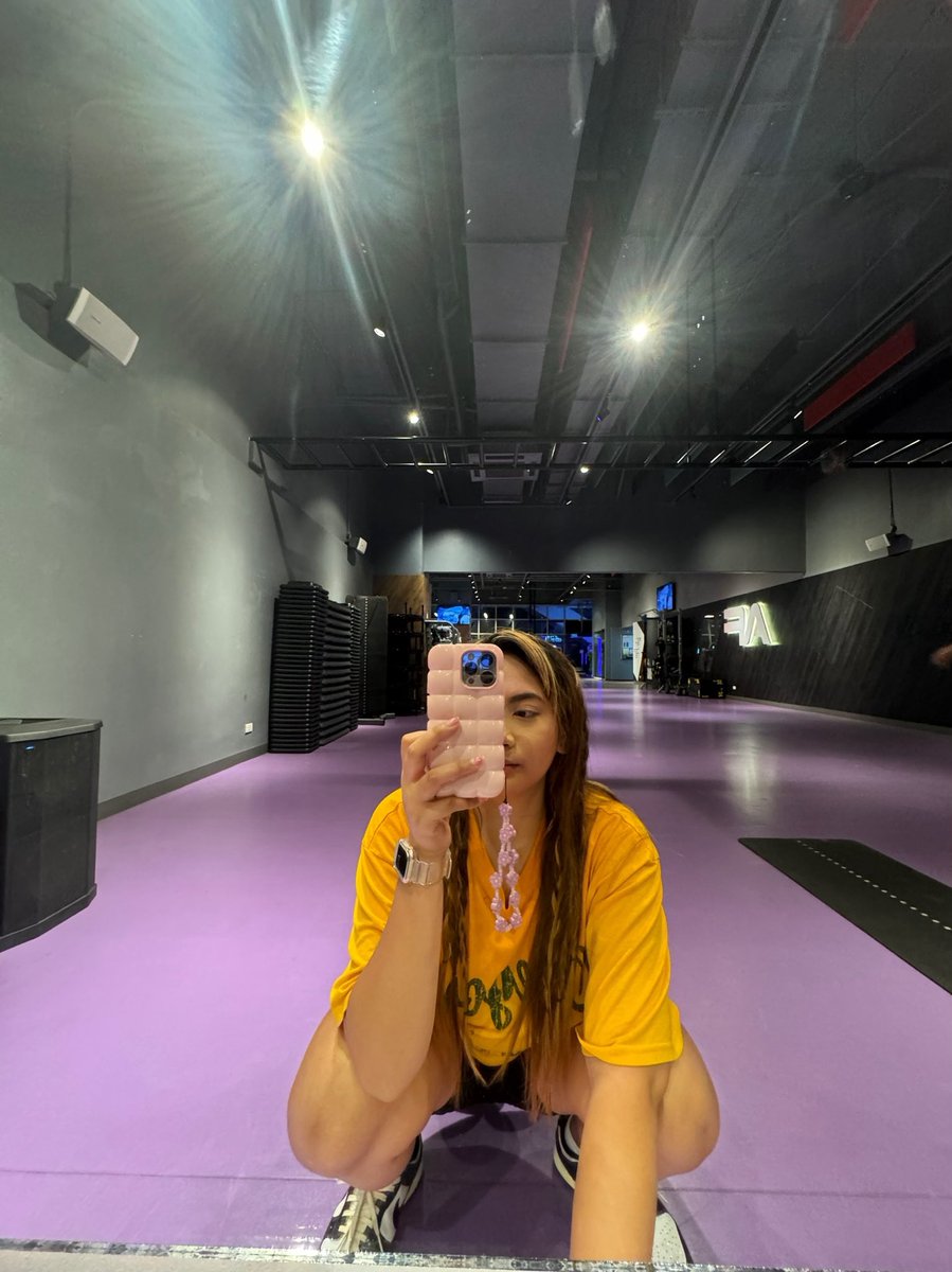 aikabutter_'s tweet photo. Sore — https://t.co/ZkoWz01aXj