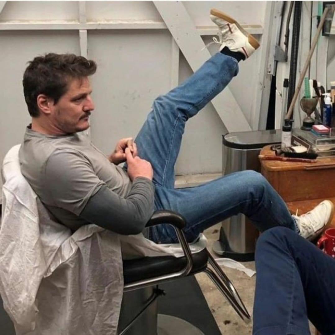 SadMadGenius's tweet photo. “Backstage and trying to rehearse lines.” https://t.co/N1VvvBDvLK