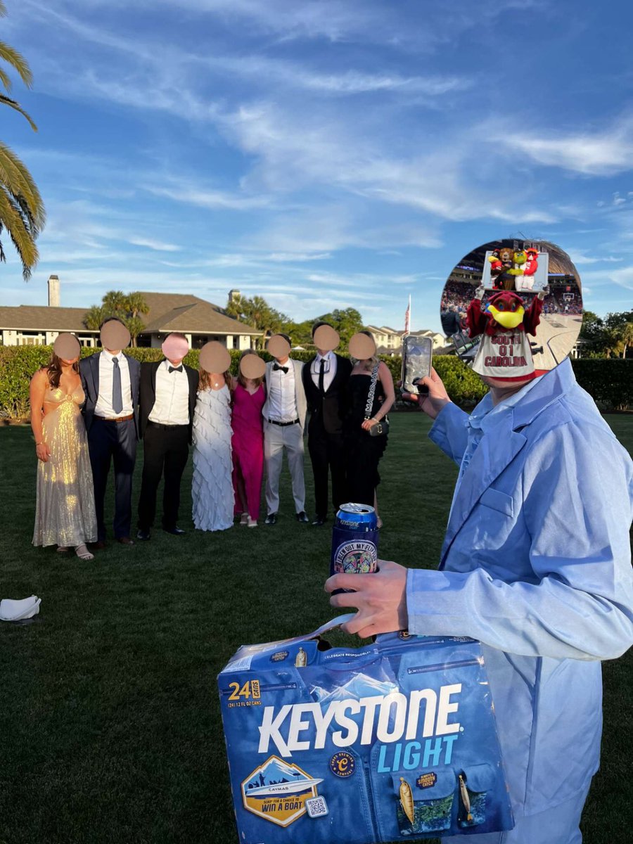 StoneDog82's tweet photo. #ThisIsApril @KeystoneLightUS https://t.co/xZ9z0UiXoA