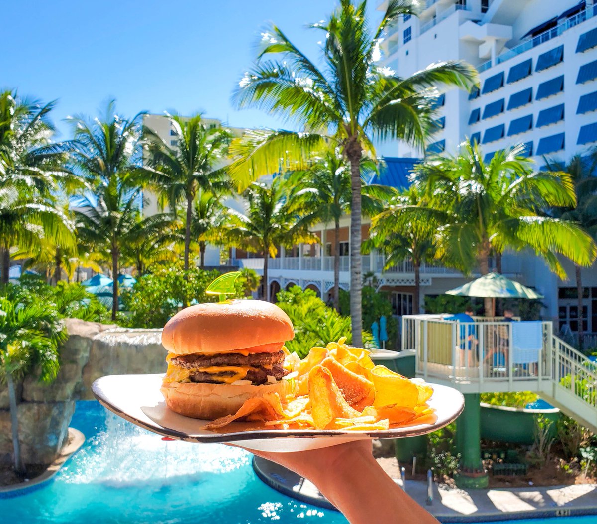 Cheeseburger in Paradise! 🍔 #margaritaville 

#hollywoodfl #cheeseburger #visitflorida