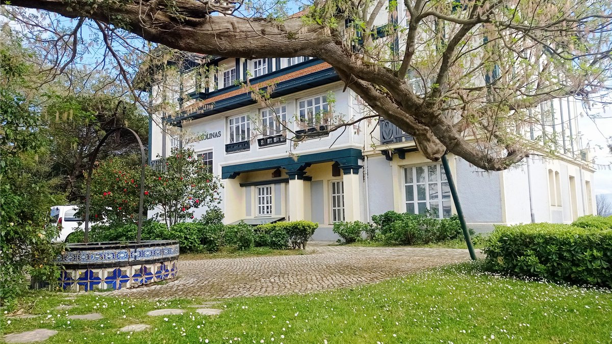 ¿Os gustaría retroceder en el tiempo por un momento? En nuestro alojamiento, podréis explorar la arquitectura del siglo XIX y sumergiros en nuestros rincones, tan fascinantes como antiguos. 🏡🌷🧡
🔗 bit.ly/3uVjy0Z
☎️ 942 03 34 02