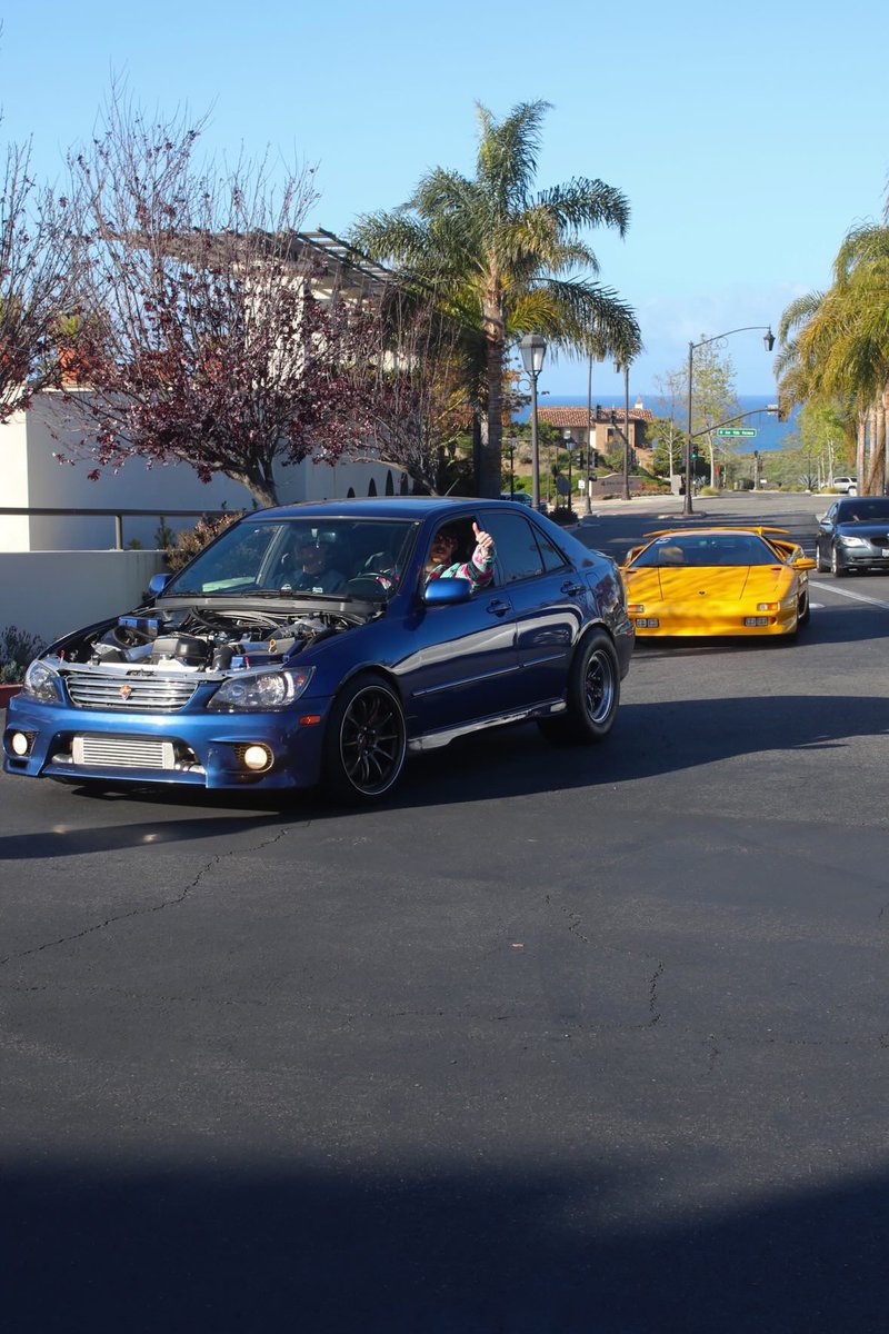 Shipbox Garage tweet media