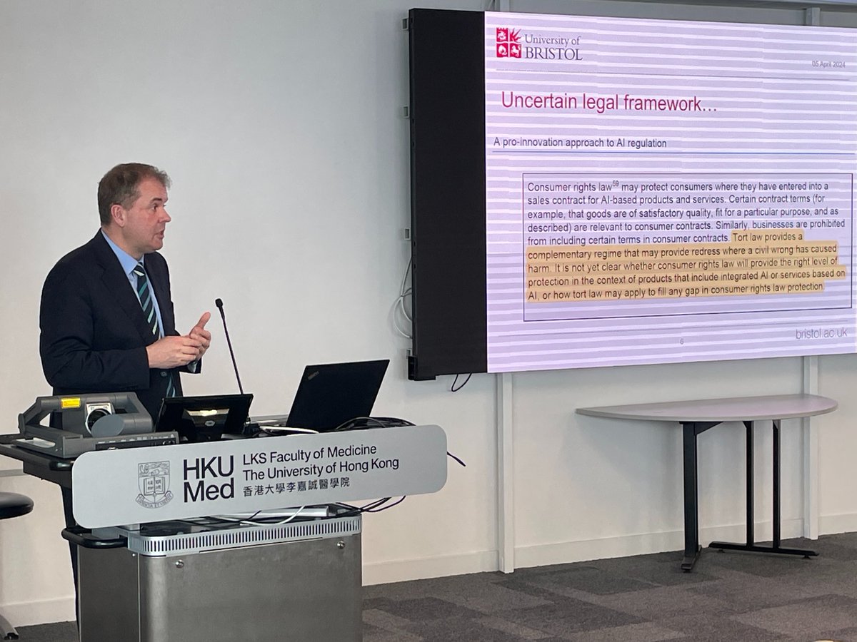 Prof Oliver Quick @BristolUniLaw visiting @hkumed to deliver a seminar titled 'Healthcare Harm, Artificial Apologies and Robotic Redress'. We discussed important questions like using AI for apologies, regulatory framework, and responsibility for delivery. @hku_mehu @hku_cmel