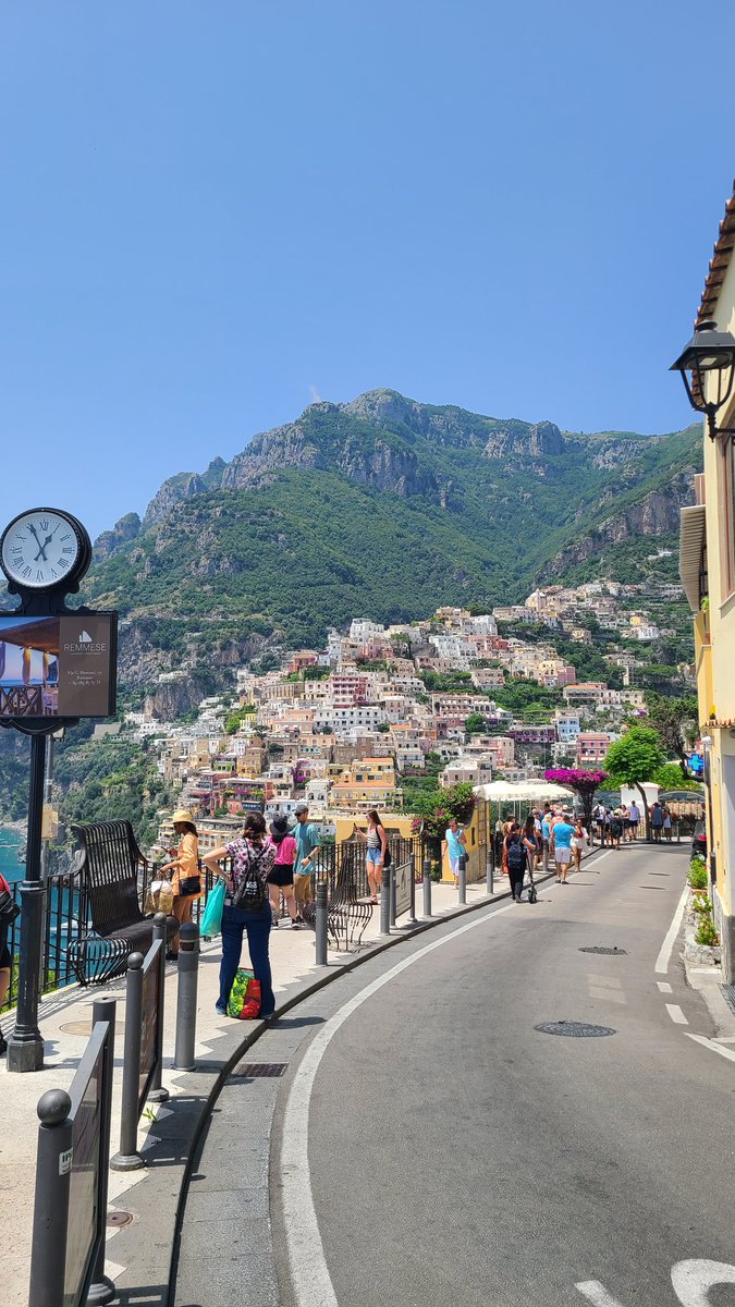 Italy is always a good idea. 🍝🍷

#AmalfiCoast #italy #vacation #goodlife #summermood #amalfi #italia