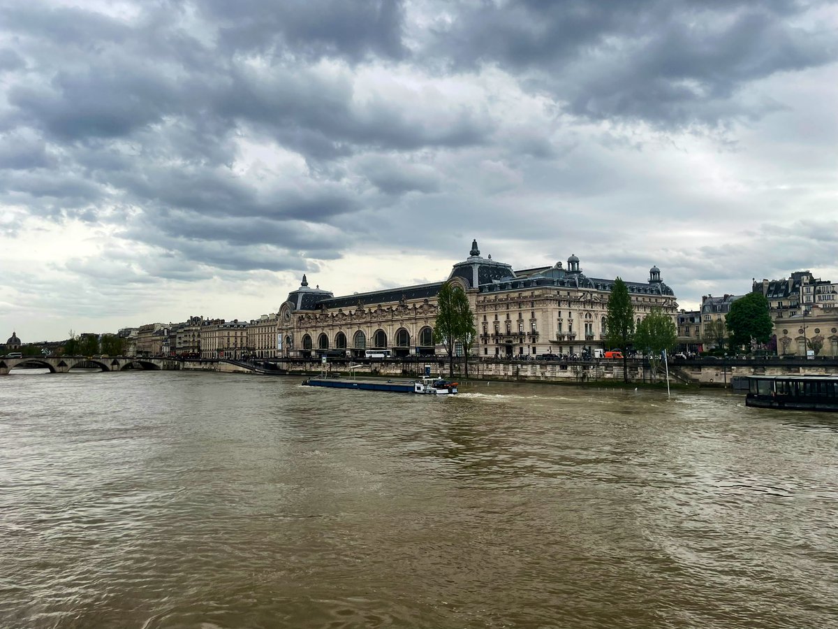 Paris is such a great running city! Hard to beat these views! #EAU24