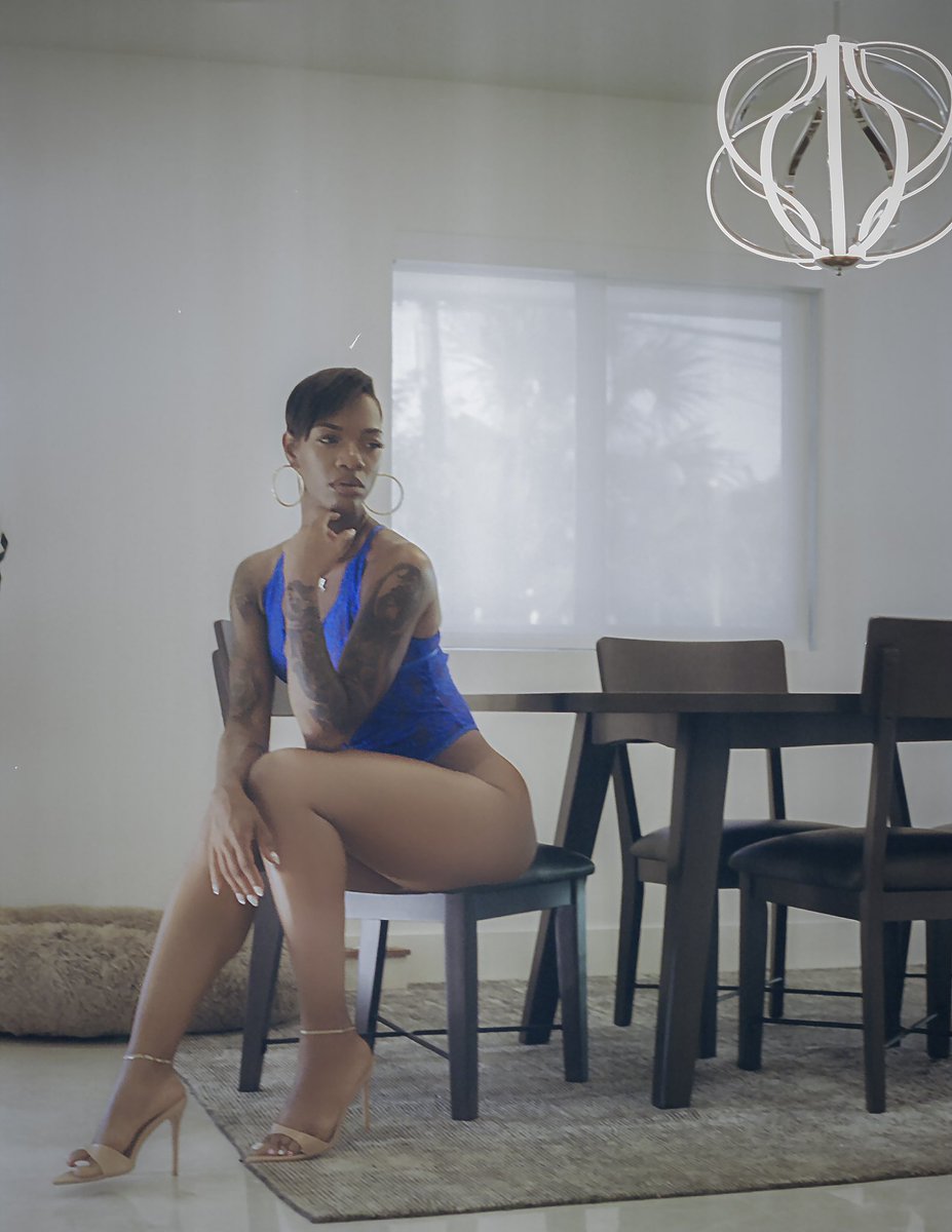 SinatraShotcha's tweet photo. My First Boudoir Shoot shot on 35mm Film featuring none other than the lovely @KingzKountyKia  this is the start of my latest project &amp; I’ll be releasing those details soon. 

#porta400 #lookslikefilm #filmphotography #sinatrashotcha https://t.co/AUPQ7muCMa