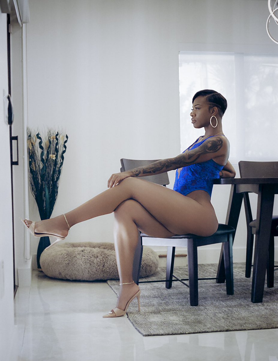 My First Boudoir Shoot shot on 35mm Film featuring none other than the lovely <a href="/KingzKountyKia/">Gemi B.</a>  this is the start of my latest project &amp; I’ll be releasing those details soon. 

#porta400 #lookslikefilm #filmphotography #sinatrashotcha