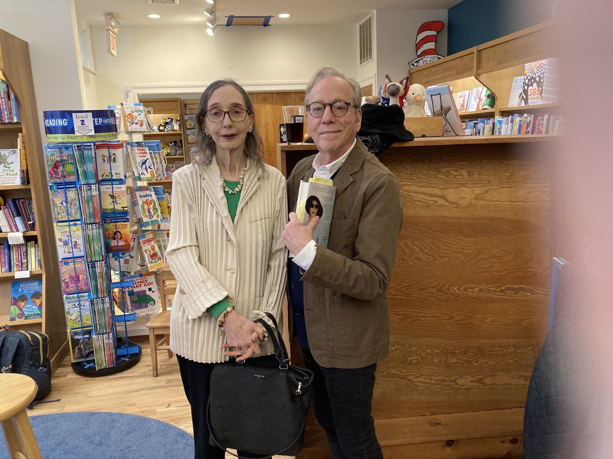 Jonathan Santlofer & Joyce made to feel very welcome in Hoboken at wonderful Little City Books. Highly recommend!