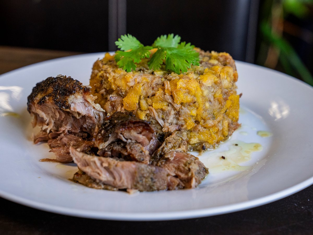 Soooo… there’s good news and there's bad news 😅 The good news: @TiffaniFaison scores BIG with <a href="/prime16newhaven/">Prime 16 Tap House</a> + Madeline’s Empanaderia 🔥 The bad news: Only one dish can be nominated for the #BestBiteInTown 😬 

Series premiere of #BestBiteInTown &gt; Friday @ 9|8c