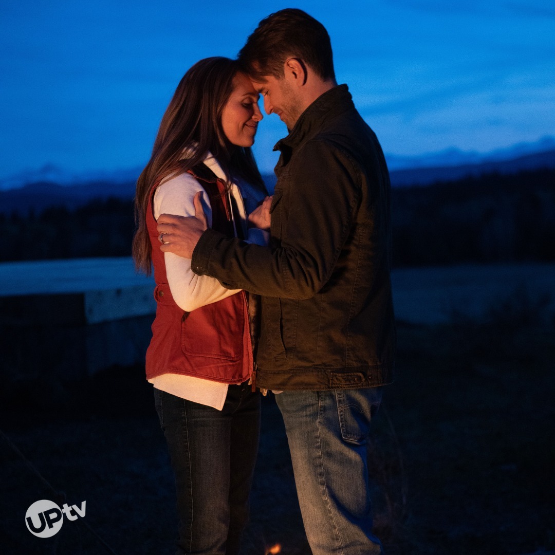 🐴💕 Today, we’re celebrating the best of #Heartland's Amy and Ty, with back-to-back episodes starting at 1 PM ET! What’s your favorite moment between these two? Share with us in the comments! 📺✨ #HeartlandFans