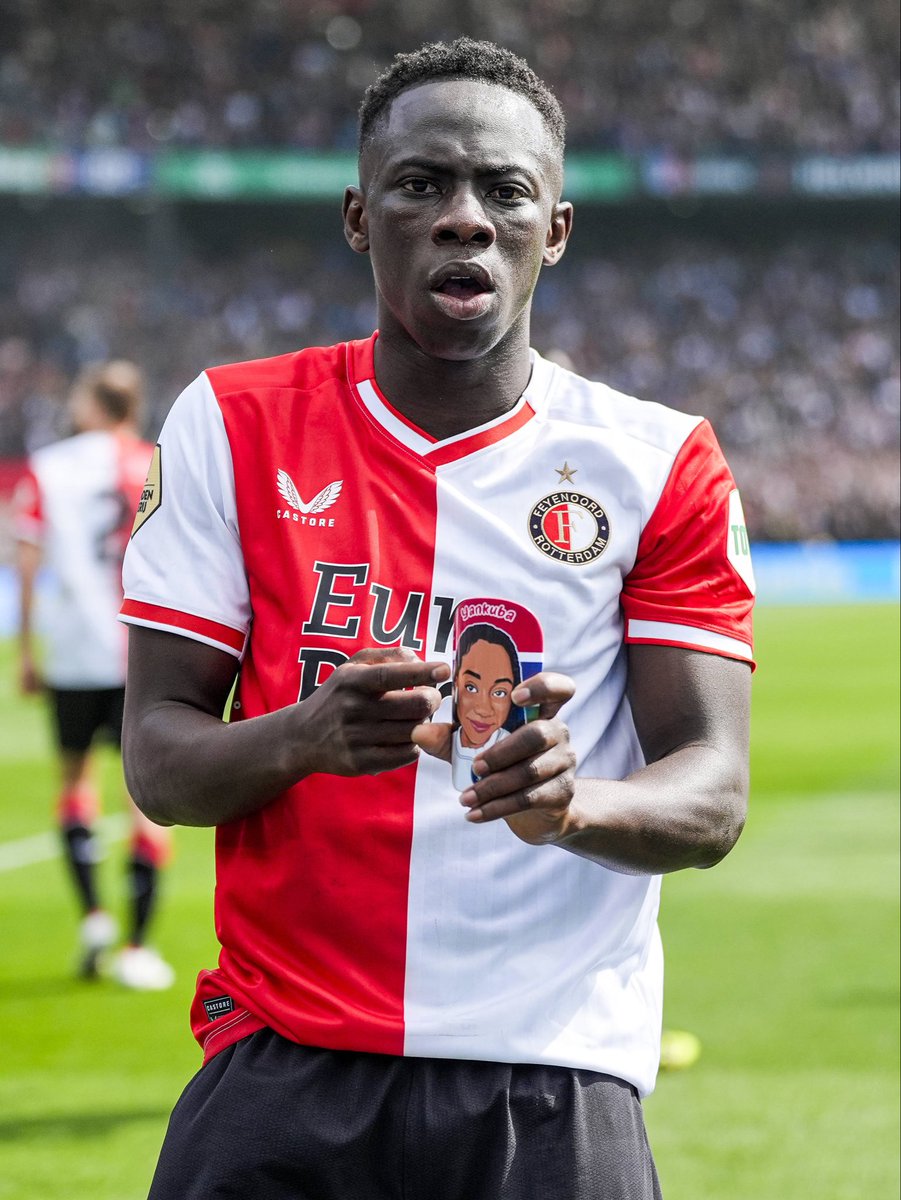 Yankuba Minteh v Ajax:

👌 50 touches
⚽️ 2 goals
🎯 3 shots/3 on target (0.68 xG)
🅰️ 1 assist
🎁 3 big chances created
👟 15/23 accurate passes (0.46 xA)
💨 5/6 successful dribbles
🤺 10/15 ground duels won
🦵 4 tackles
📈 10 Sofascore Rating

🔥⭐️🔥 #NUFC