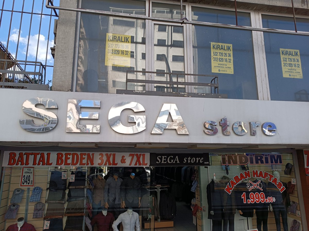 🔥 ÖZEL HABER 80'ler ve 90'ların konsol devi SEGA, video oyunu endüstrisinden tamamen çekildi. Küçülmeye giden şirket Ankara - Demirtepe'de bir giyim mağazası şeklinde hayatına devam ediyor.